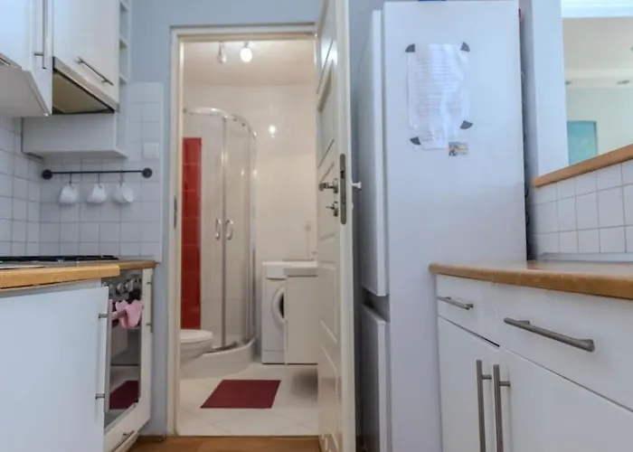 Zelazna Street Apartment